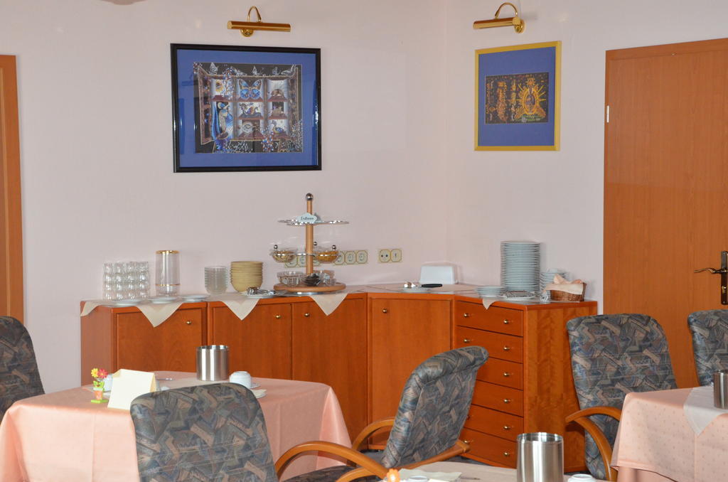 Central Inn Hotel Garni เอปเพลบอร์น ภายนอก รูปภาพ